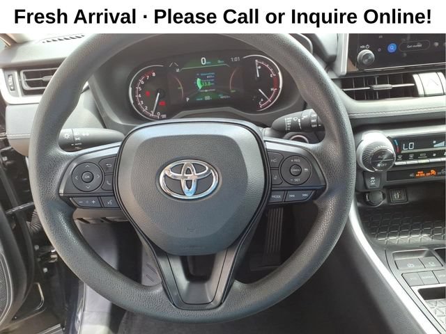 Used 2025 Toyota RAV4 XLE FWD image 15