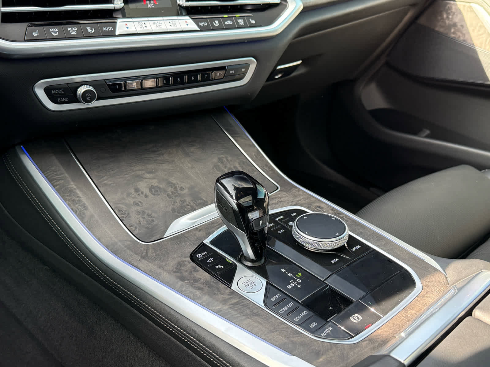 Used 2023 BMW X5 xDrive40i w/ Premium Package image 23