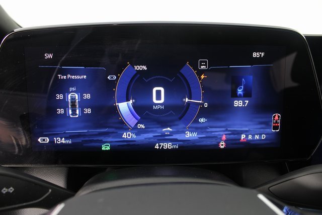 Used 2024 Chevrolet Equinox EV LT image 13