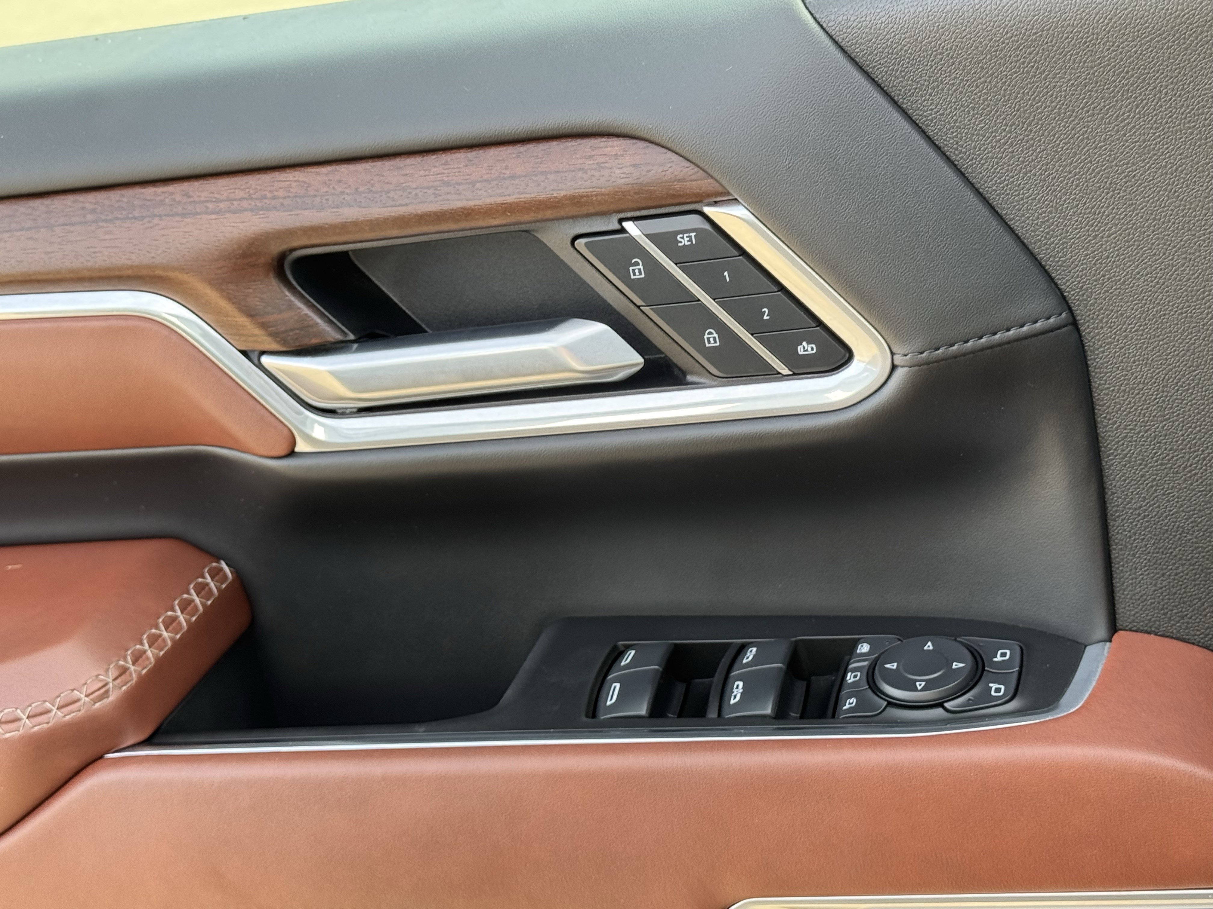 Used 2025 GMC Sierra 2500 Denali Ultimate image 26