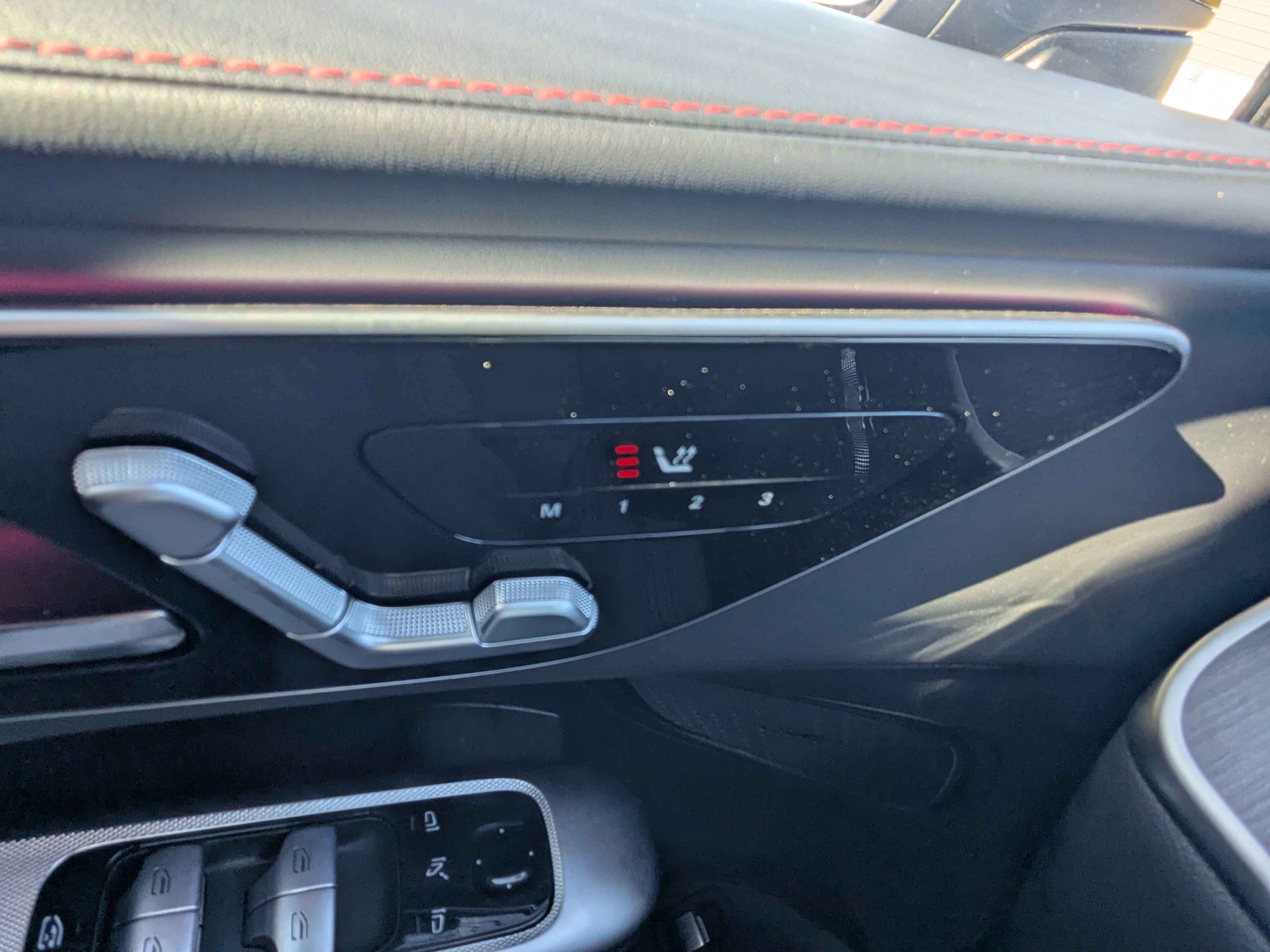 Used 2025 Mercedes-Benz GLC 43 AMG 4MATIC image 40