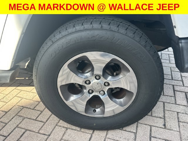 Used 2017 Jeep Wrangler Unlimited Sahara w/ Connectivity Group AWD/4WD image 6