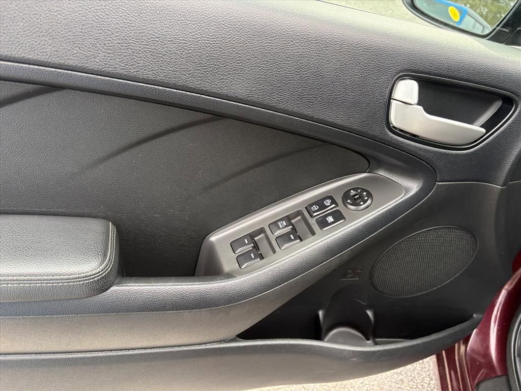 Used 2018 Kia Forte LX image 18