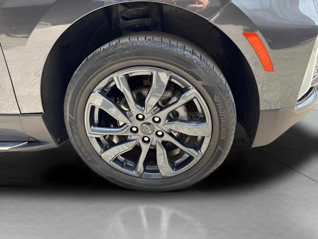 Used 2023 Chevrolet Equinox RS AWD/4WD image 2