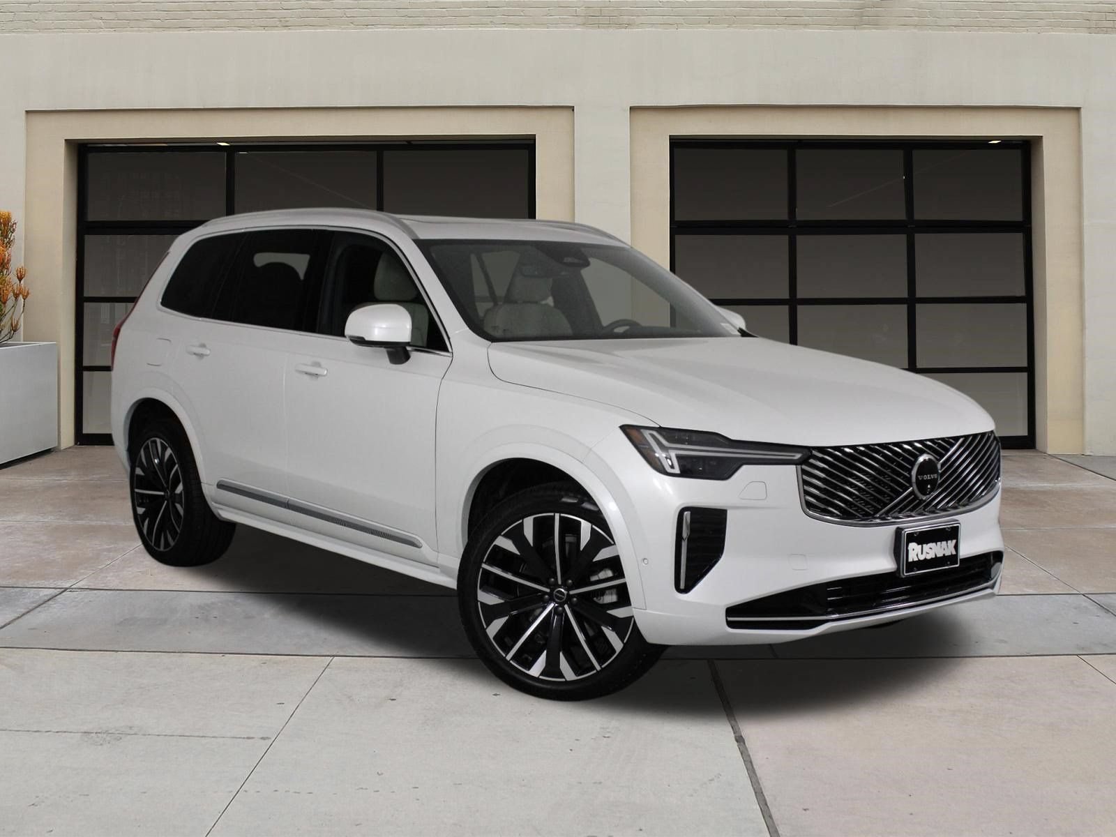 Certified 2026 Volvo XC90 B6 Plus AWD/4WD image 34