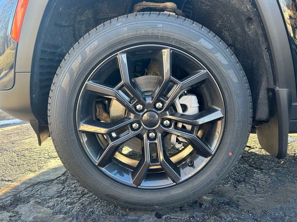 New 2025 Jeep Grand Cherokee Limited image 30