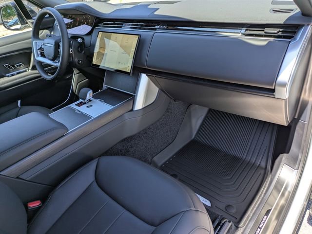New 2025 Land Rover Range Rover SE image 19