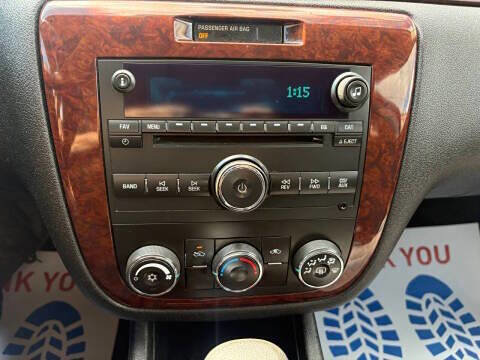 Used 2011 Chevrolet Impala LT image 12
