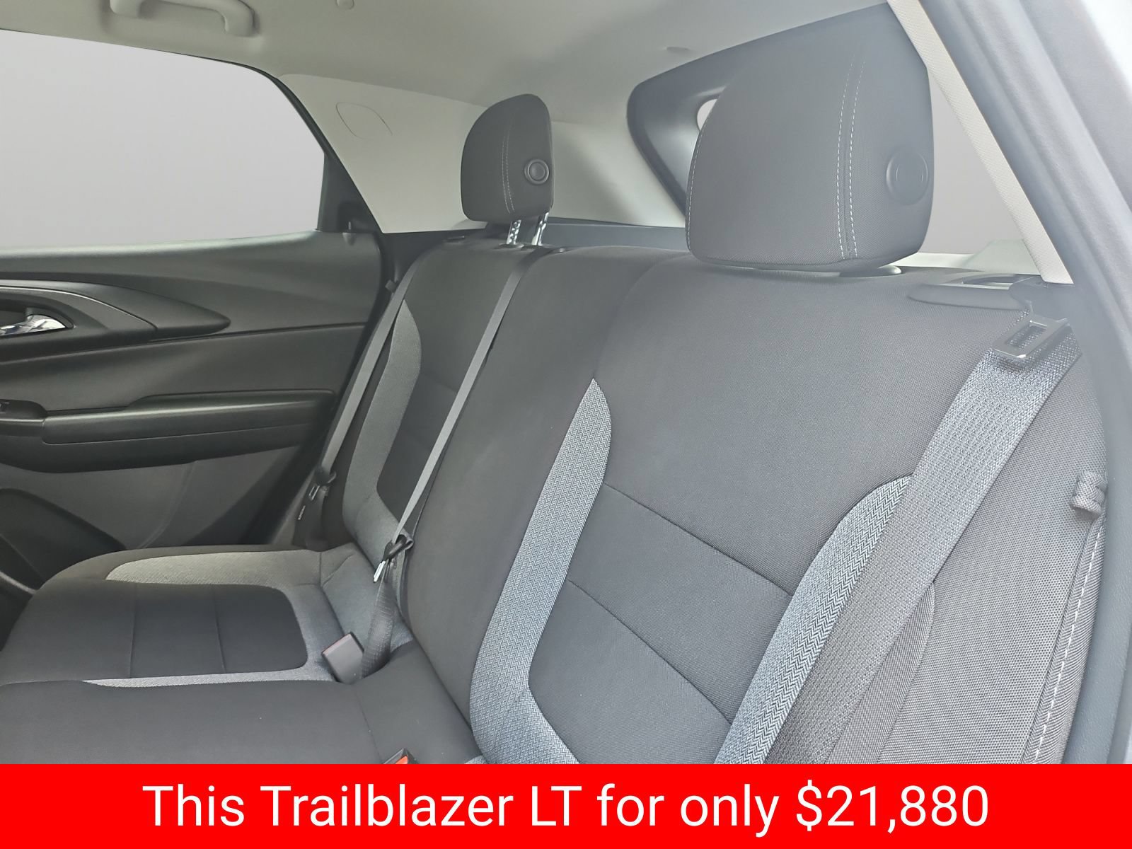 Used 2025 Chevrolet TrailBlazer LT AWD/4WD image 42