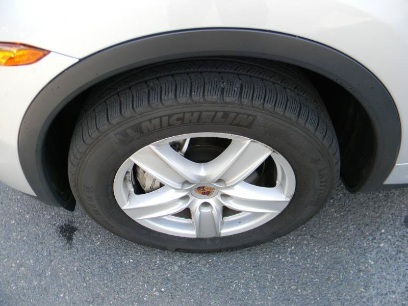 Used 2014 Porsche Cayenne S AWD/4WD image 27