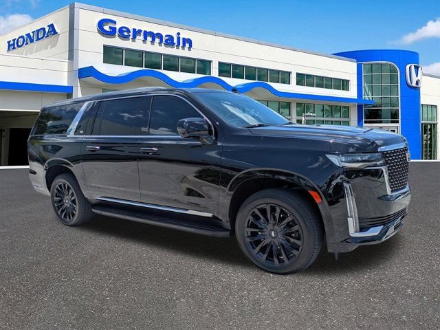 Used 2024 Cadillac Escalade ESV Premium Luxury AWD/4WD image 3