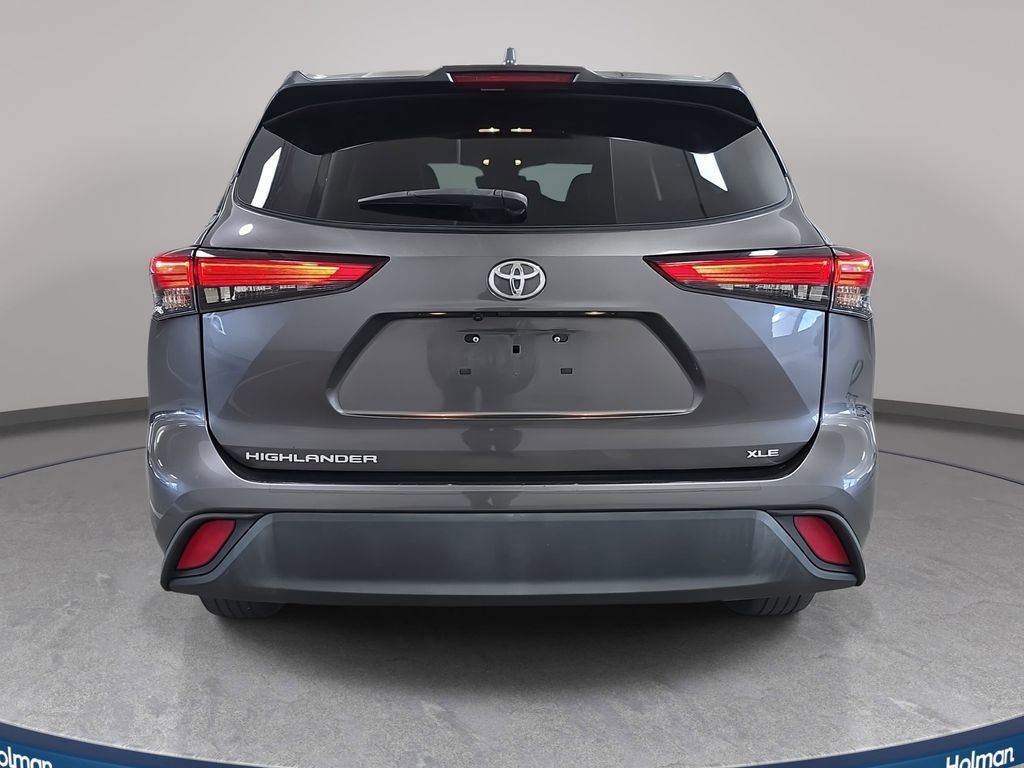 Used 2022 Toyota Highlander XLE image 8