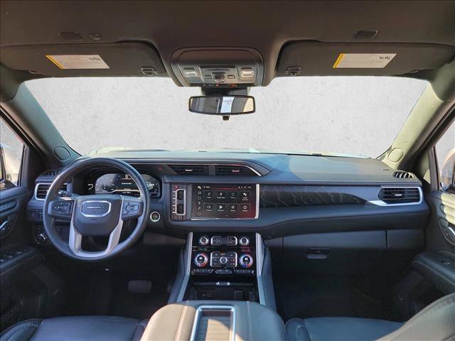 Used 2023 GMC Yukon Denali image 16