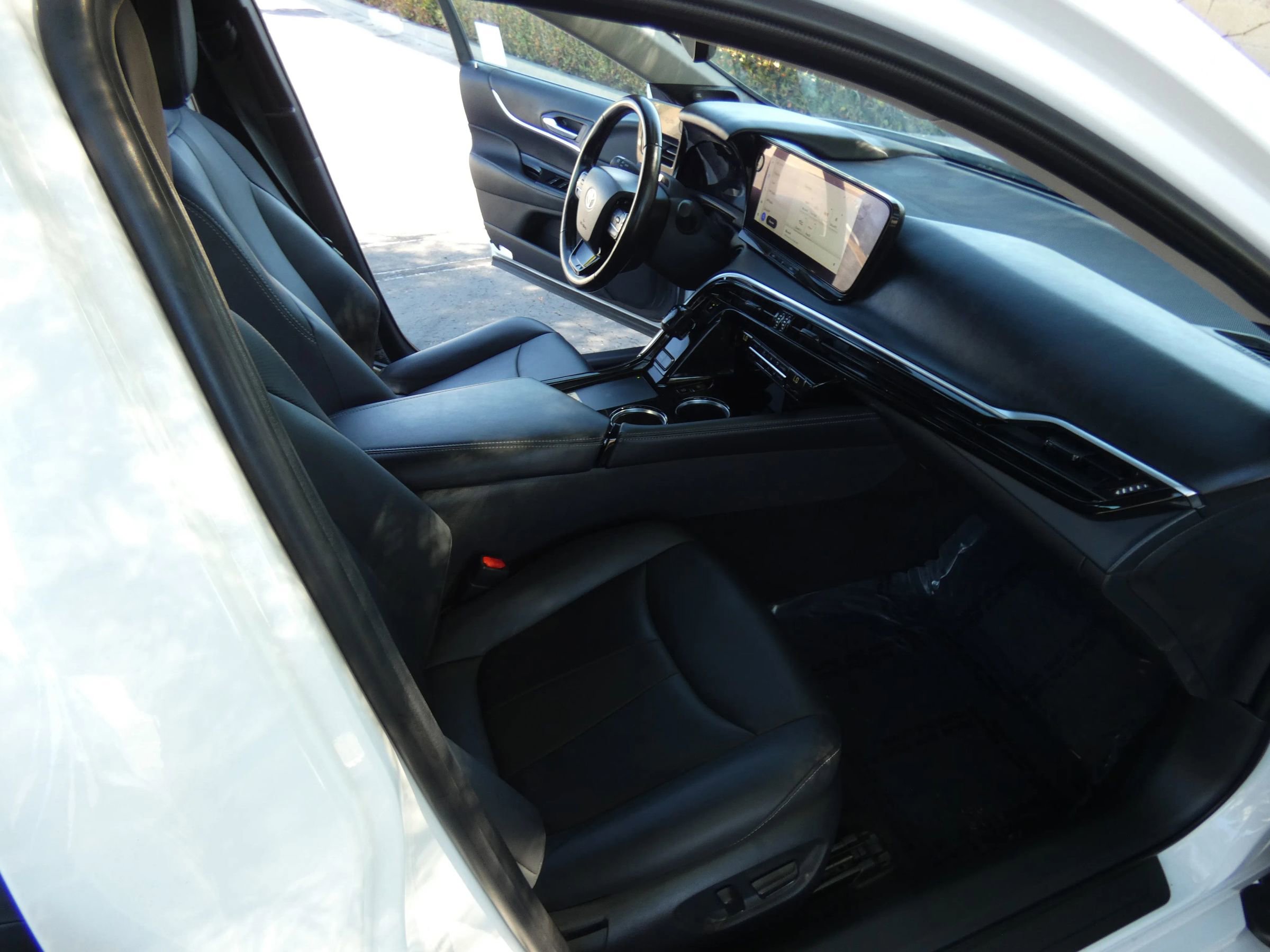 Used 2024 Toyota Mirai XLE Sedan 4D w/ Advanced Technology Package image 24