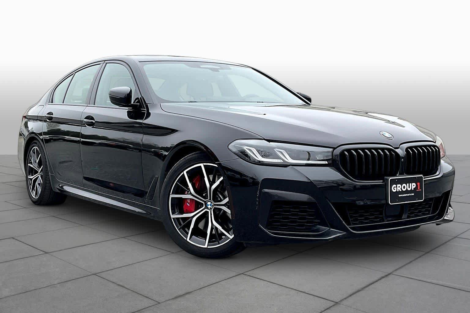 Used 2023 BMW M550i xDrive w/ Dynamic Handling Package AWD/4WD image 2