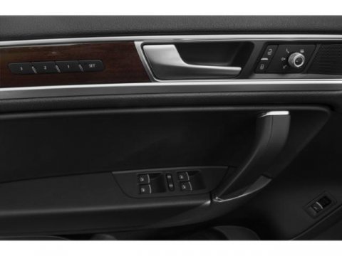 Used 2015 Volkswagen Touareg Lux image 19
