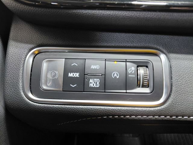 Used 2025 Buick Enclave Avenir w/ Super Cruise Package image 44