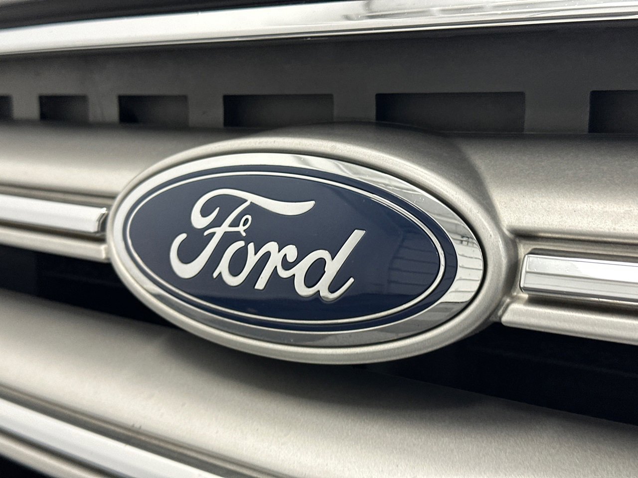 Used 2019 Ford Escape Titanium image 14