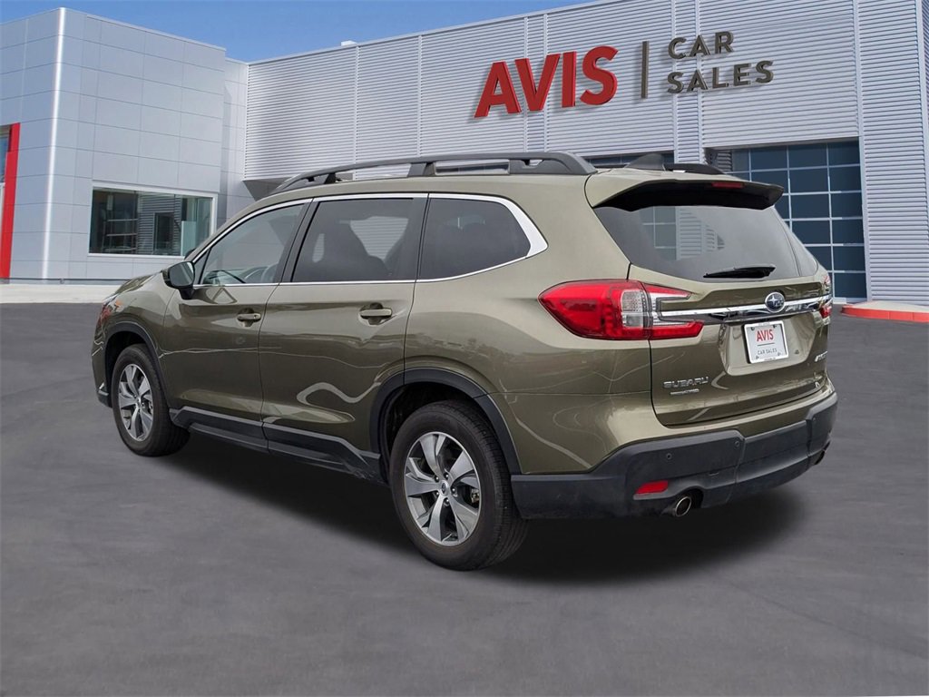 Used 2025 Subaru Ascent Premium image 3