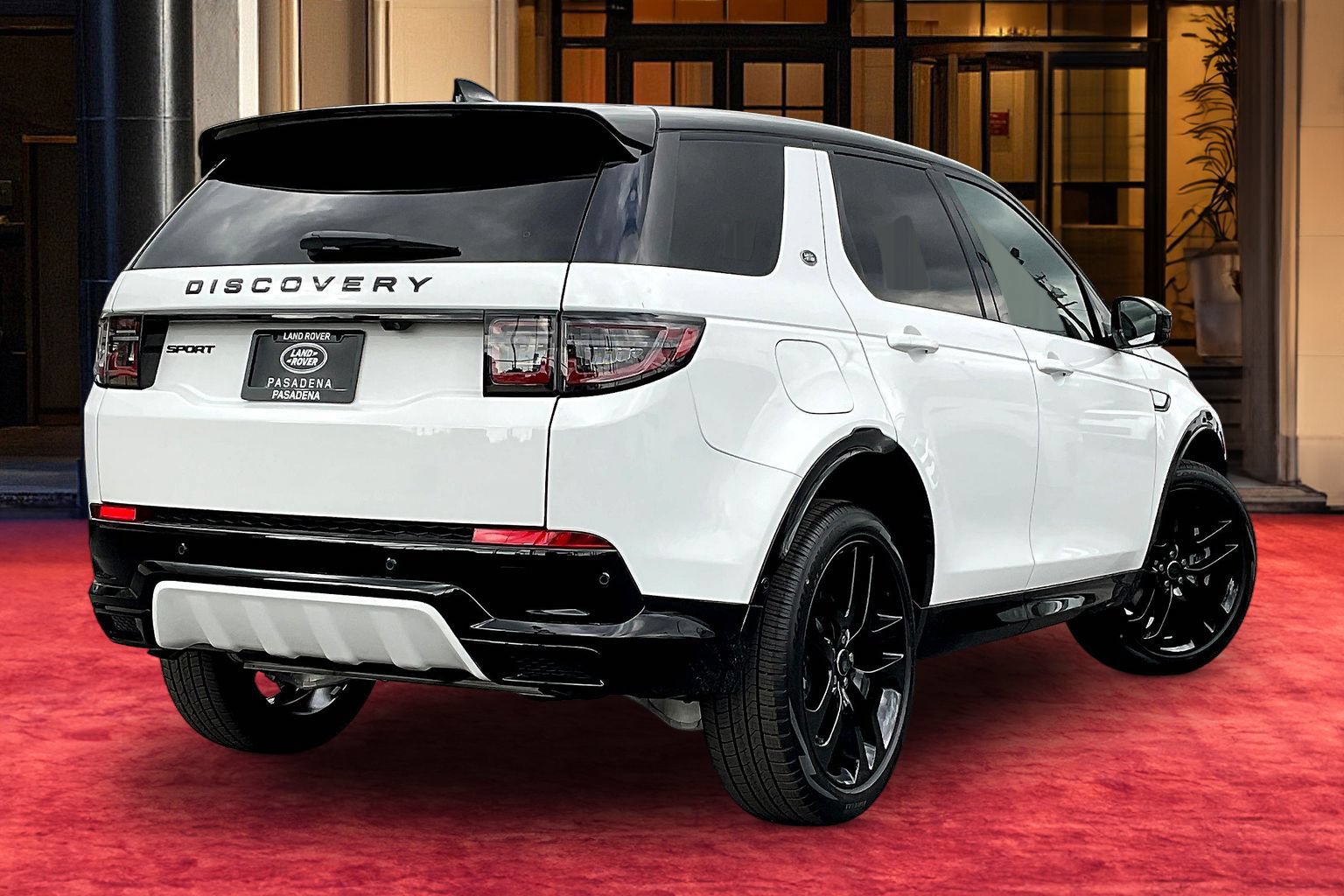 New 2026 Land Rover Discovery Sport Landmark AWD/4WD image 4
