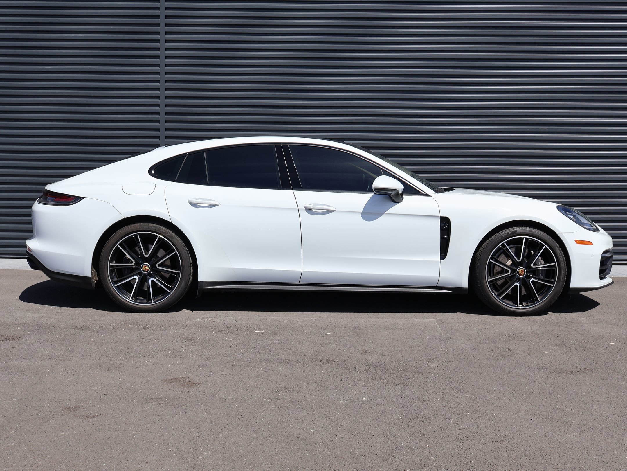 Used 2021 Porsche Panamera 4 image 8