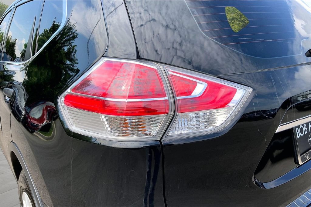 Used 2016 Nissan Rogue S FWD image 23