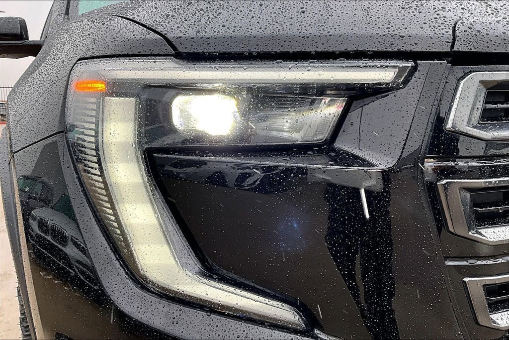 Used 2024 GMC Acadia AT4 w/ Luxury Package image 36