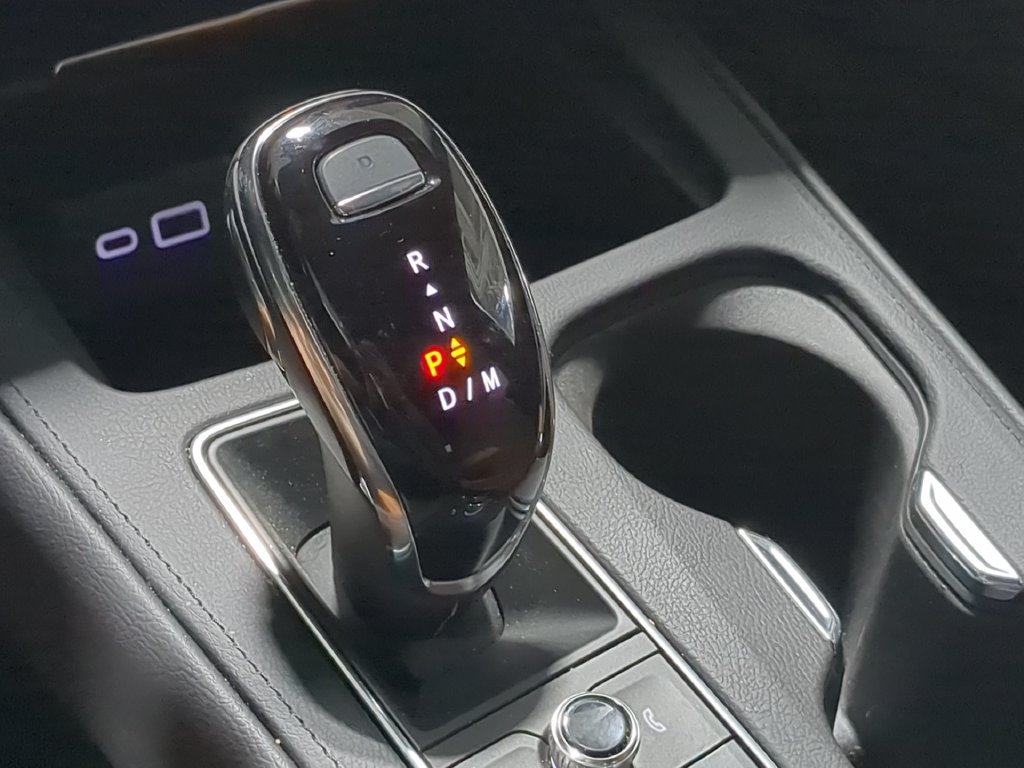 Used 2024 Cadillac XT4 Sport AWD/4WD image 30
