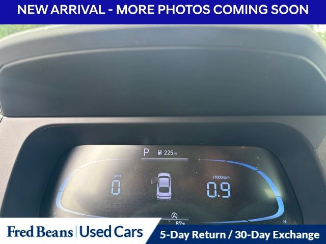Certified 2024 Hyundai Elantra SE FWD image 6