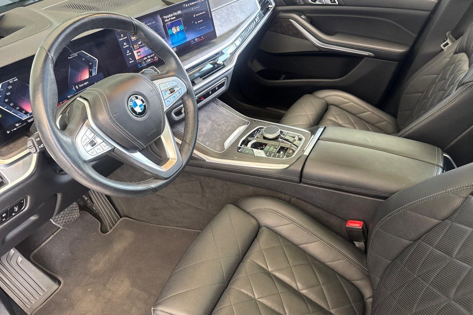 Certified 2023 BMW X7 xDrive40i w/ Premium Package image 4