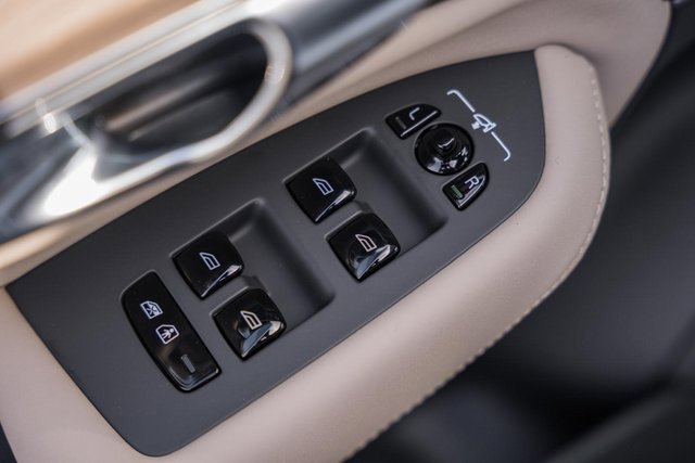 New 2026 Volvo XC90 B6 Ultra image 36