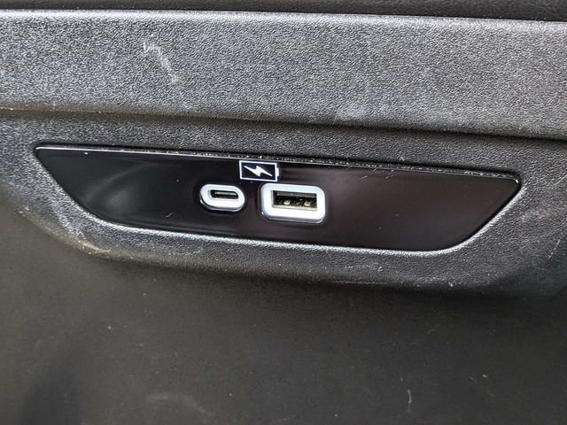 Used 2023 Chrysler Pacifica Limited FWD image 22