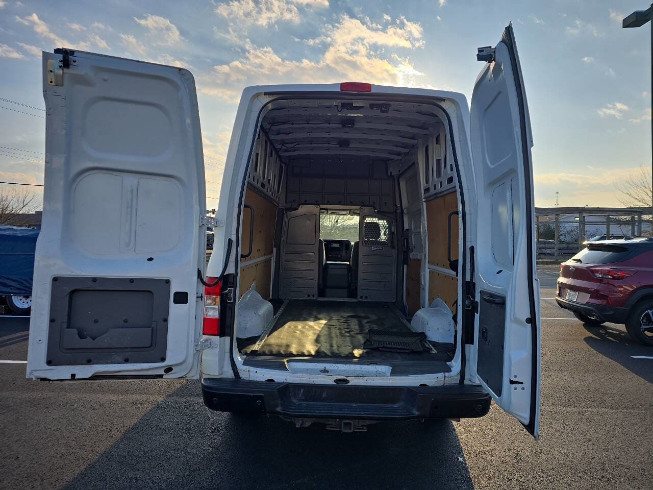 Used 2020 Nissan NV 2500 SV w/ Navigation Package image 9