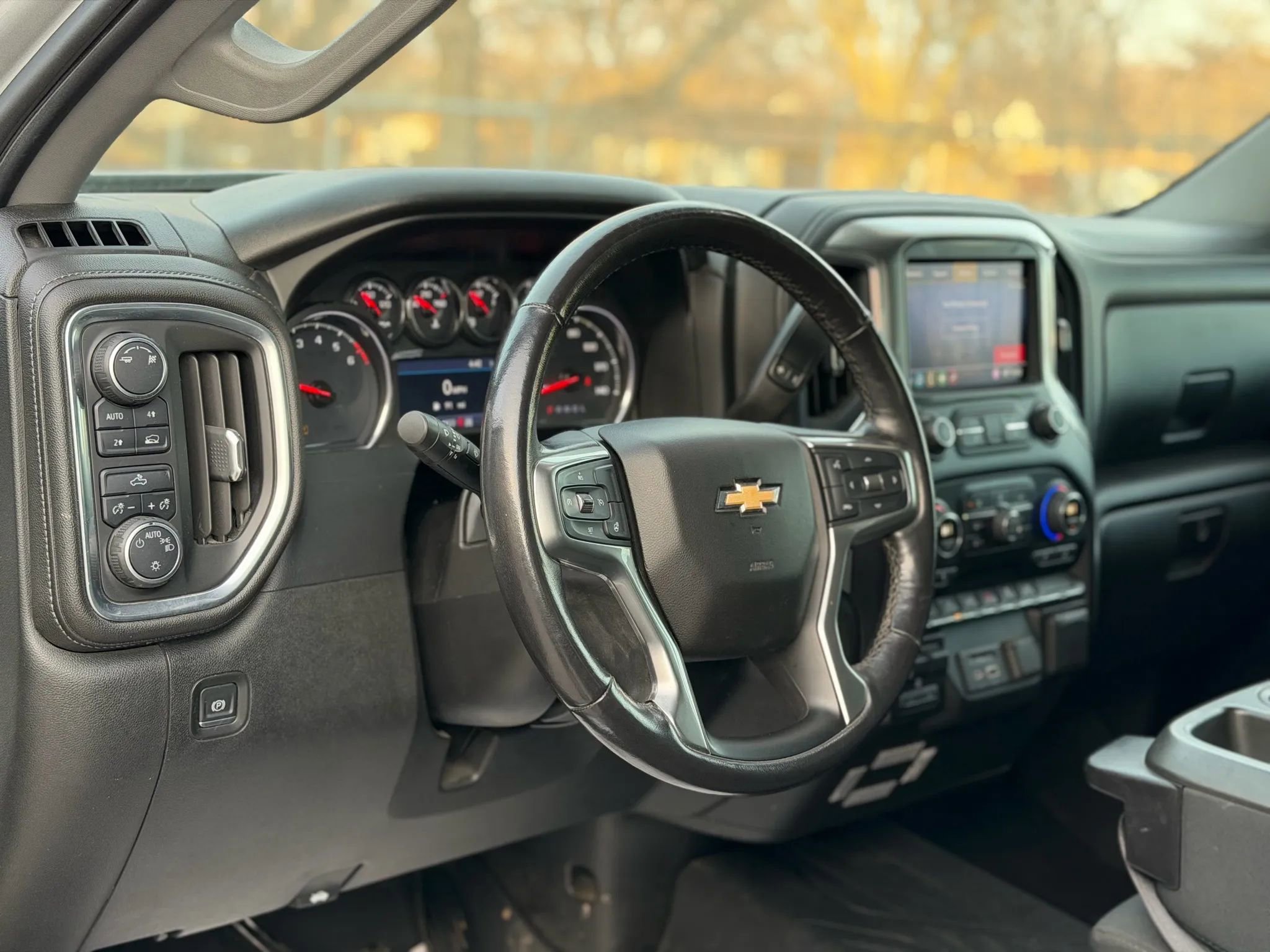 Used 2019 Chevrolet Silverado 1500 LT w/ All-Star Edition image 10