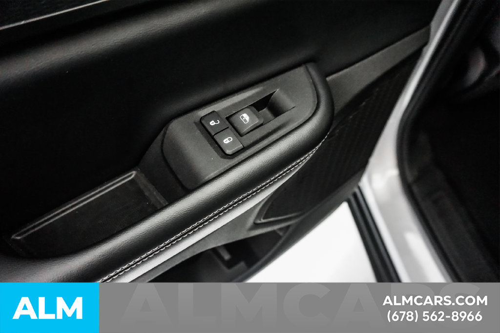 Used 2025 Jeep Grand Cherokee Altitude AWD/4WD image 56