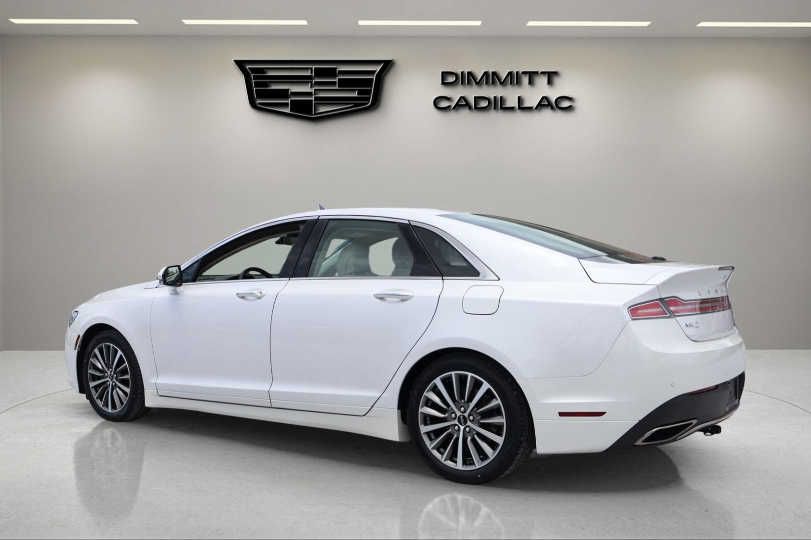 Used 2019 Lincoln MKZ Premiere FWD image 7