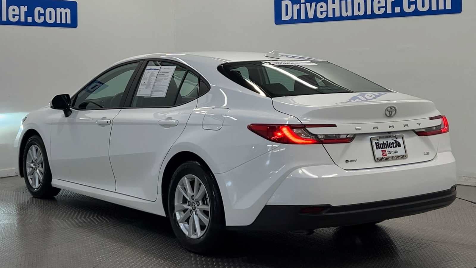 Used 2025 Toyota Camry LE FWD image 6