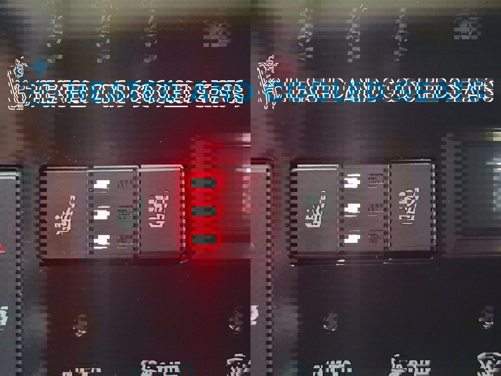 Used 2020 Toyota Avalon Limited FWD image 30