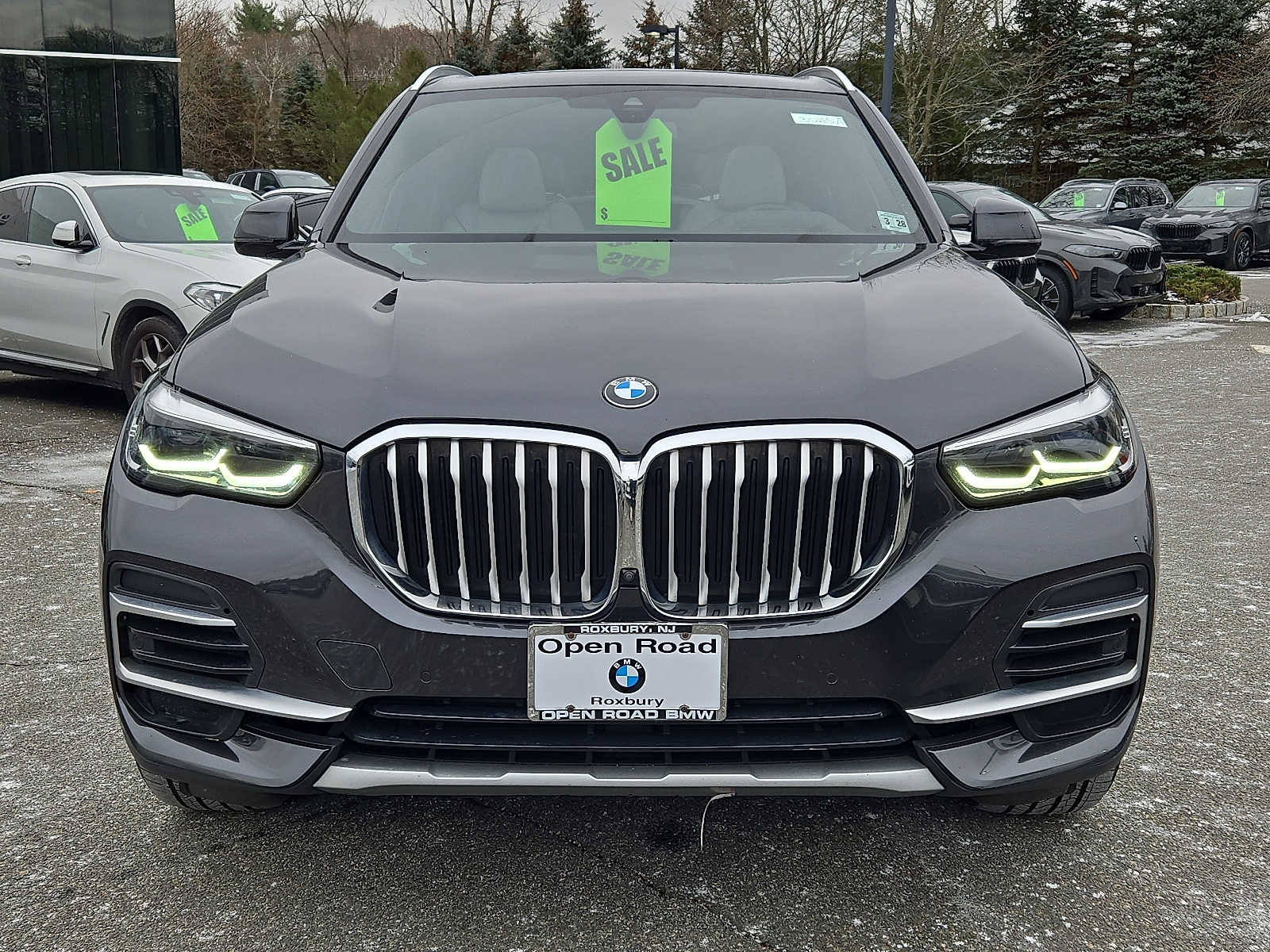 Used 2023 BMW X5 xDrive40i w/ Premium Package image 2