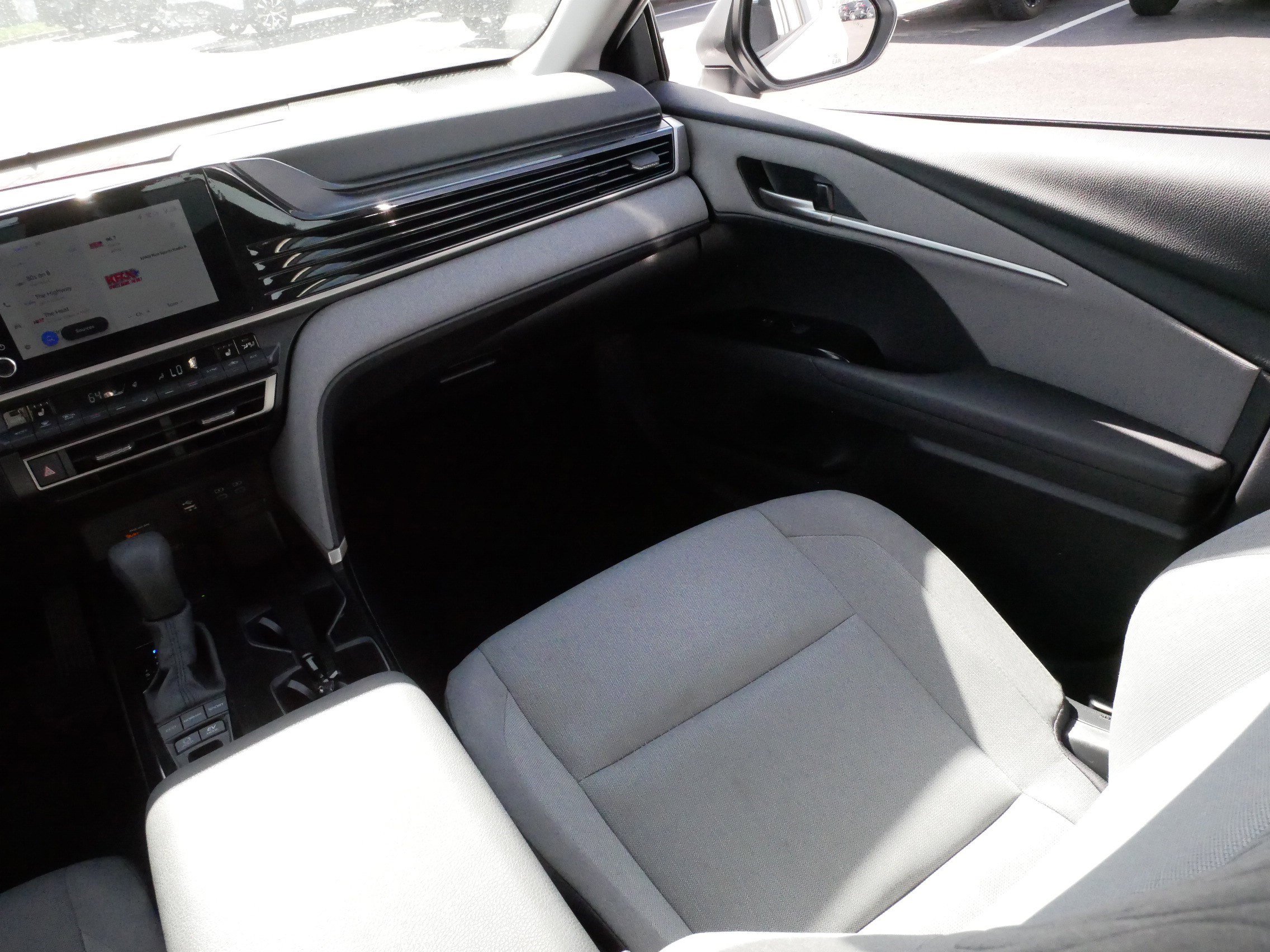 Used 2025 Toyota Camry LE w/ Convenience Package AWD/4WD image 11