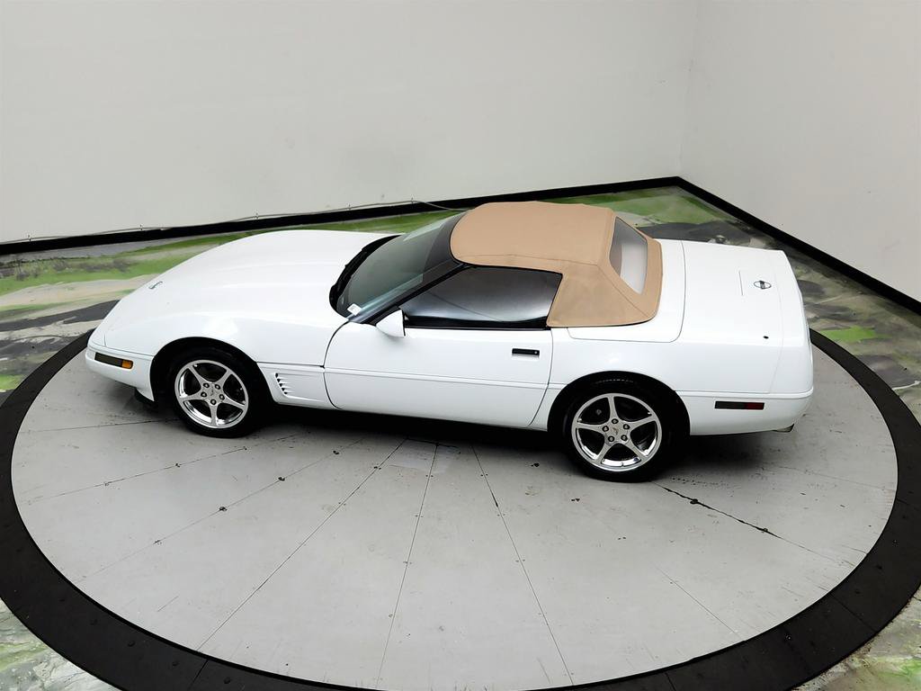 Used 1992 Chevrolet Corvette Convertible RWD image 31