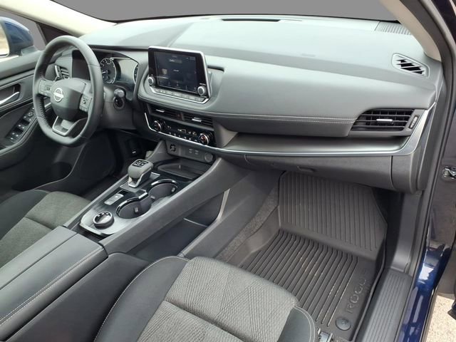 Used 2026 Nissan Rogue SV image 12