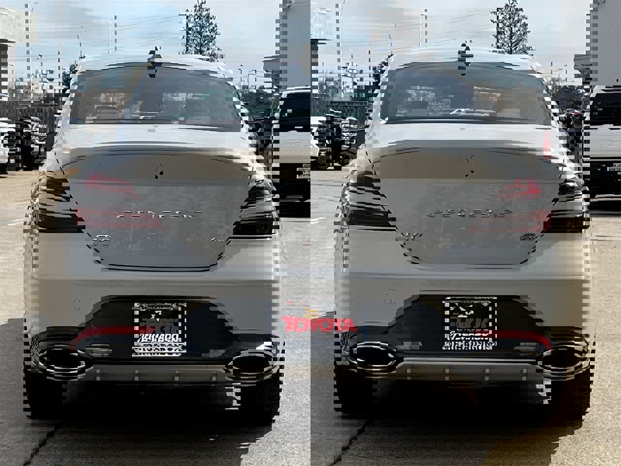 Used 2025 Genesis G70 2.5T image 5