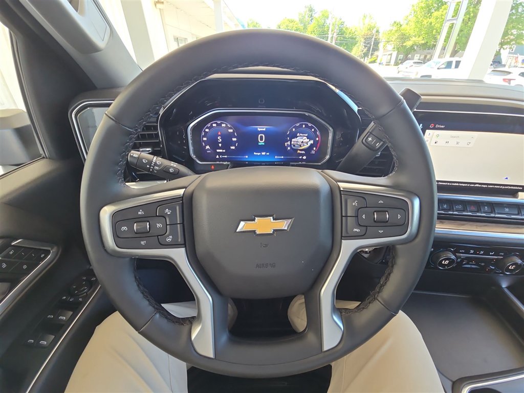 Used 2026 Chevrolet Silverado 3500 LTZ w/ LTZ Convenience Package AWD/4WD image 11