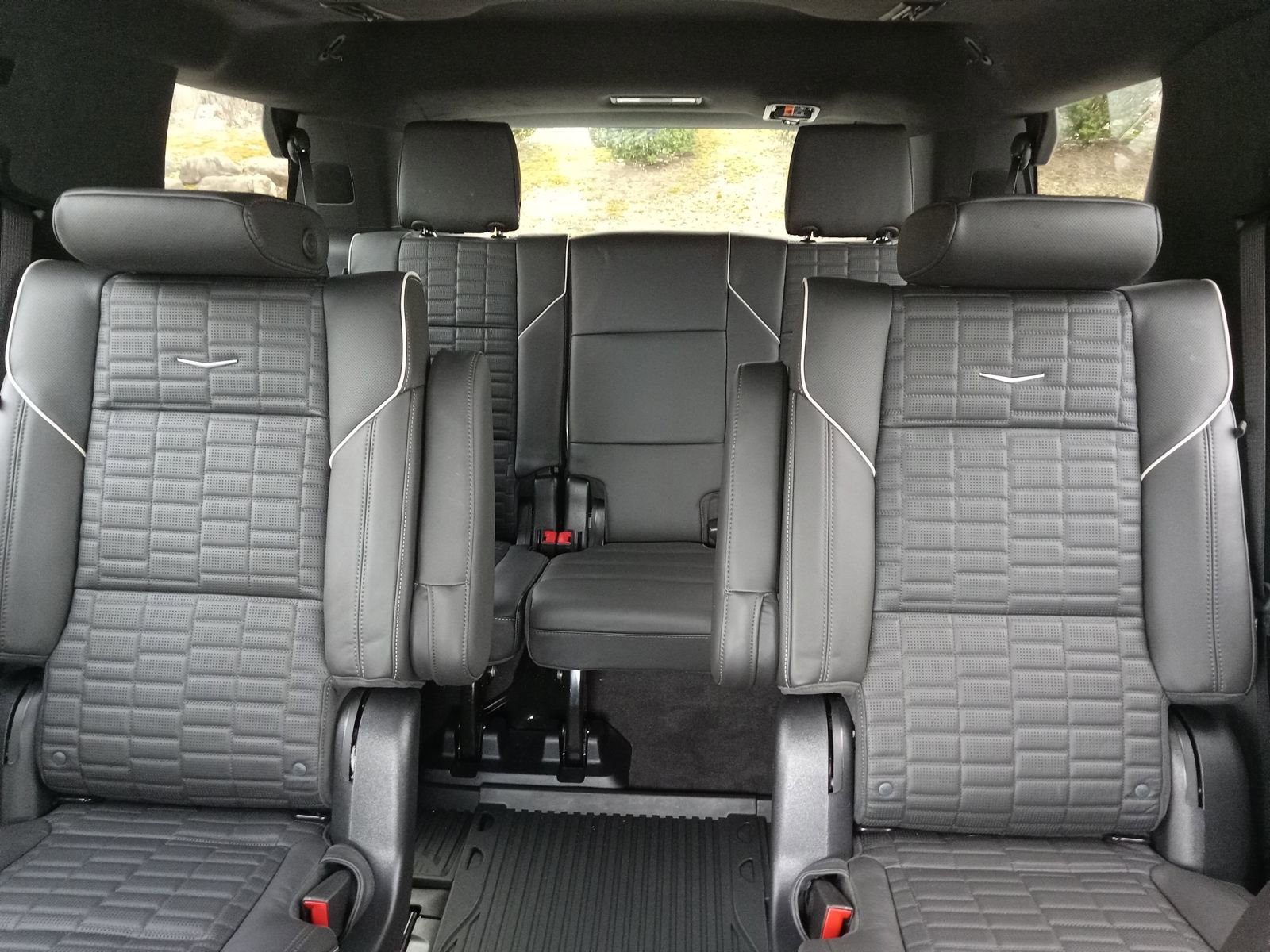 Certified 2025 Cadillac Escalade Sport Platinum w/ LPO, ONYX Package image 23