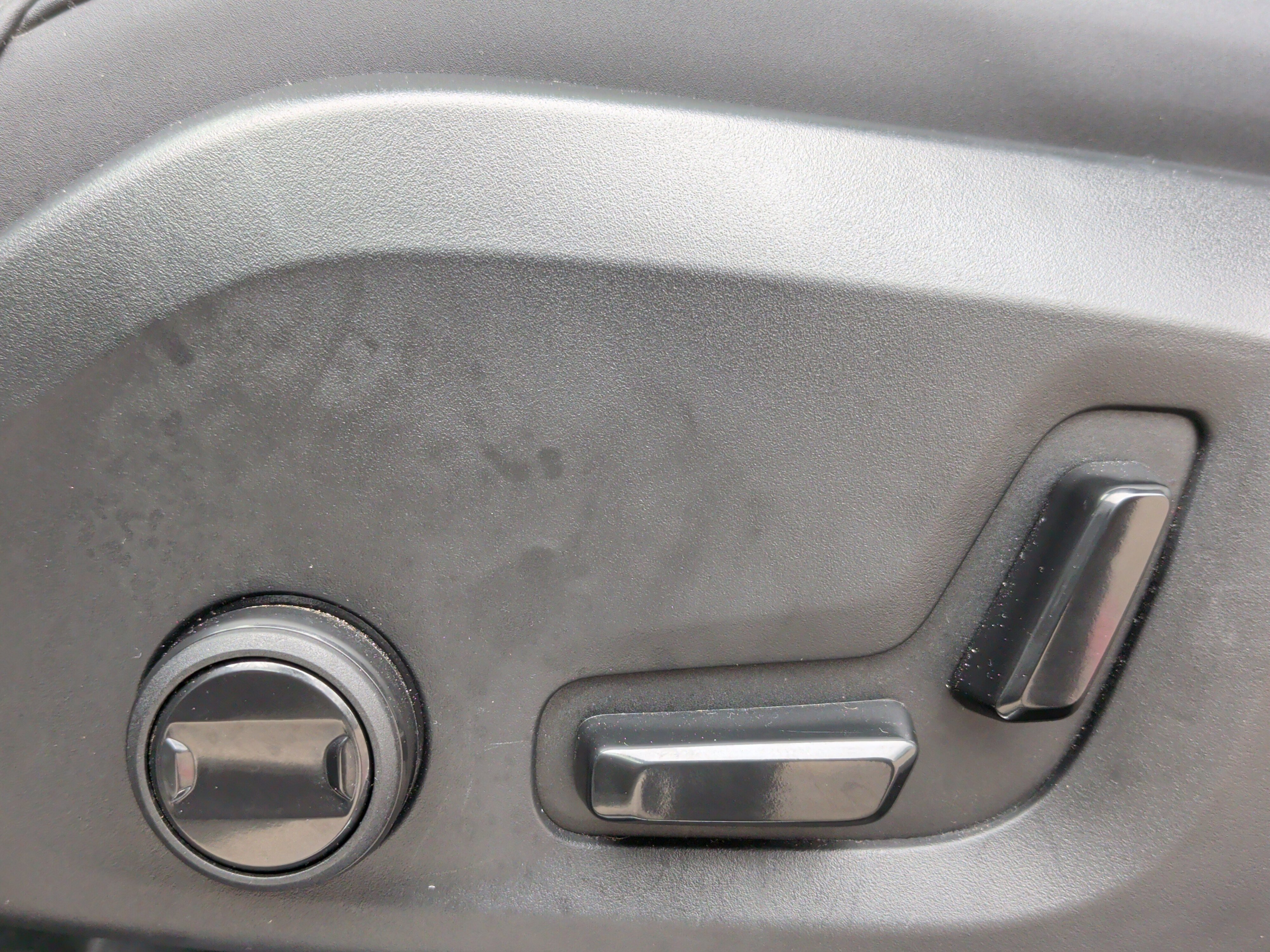 Used 2025 Volvo XC90 B6 Plus image 31