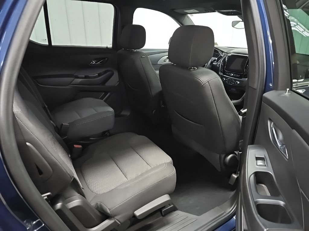 Used 2023 Chevrolet Traverse LT image 17