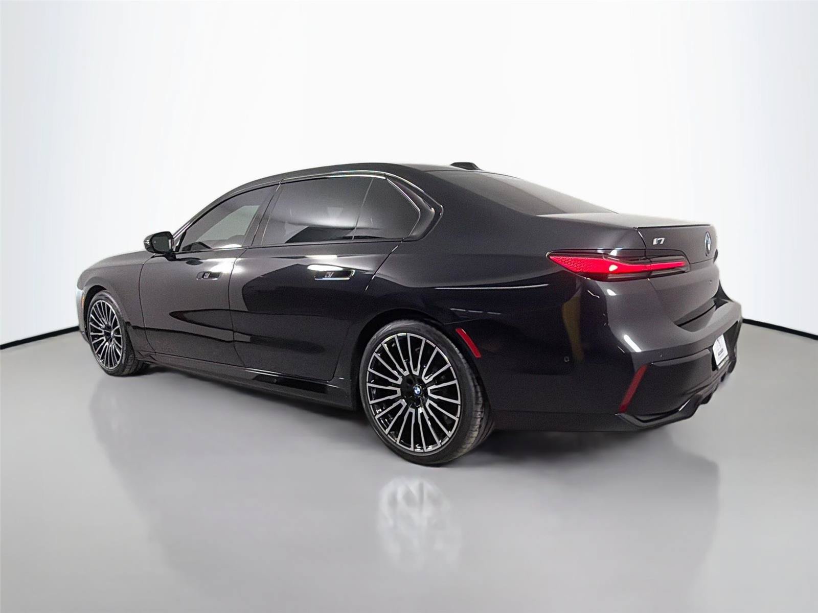 New 2026 BMW i7 xDrive60 w/ Executive Package AWD/4WD image 7