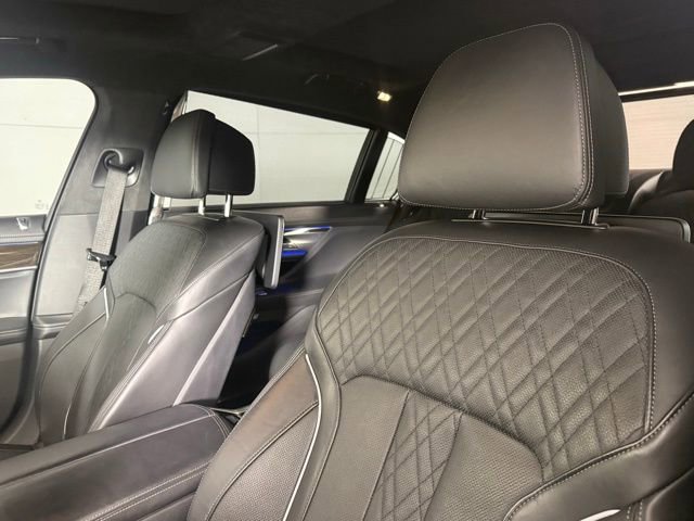 Used 2017 BMW ALPINA B7 xDrive image 13