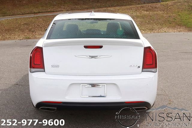 Used 2020 Chrysler 300 S RWD image 6